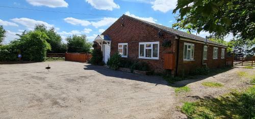 Sherwood Bungalow 3 Bedroom Entire Property