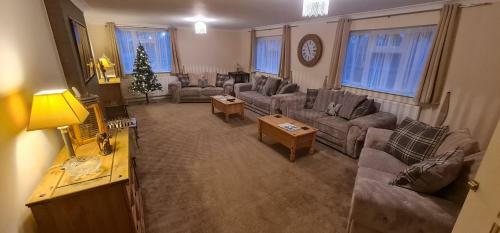 Sherwood Bungalow 3 Bedroom Entire Property