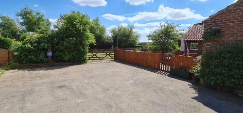 Sherwood Bungalow 3 Bedroom Entire Property