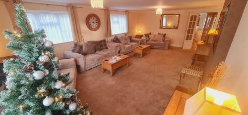 Sherwood Bungalow 3 Bedroom Entire Property