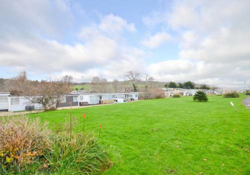 32 Sandown Bay Holiday Centre