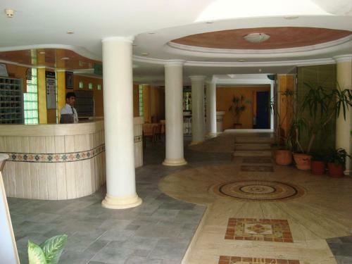 Uslan Hotel