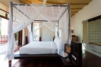 Amatapura Beachfront Villa 12