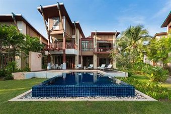 Amatapura Beachfront Villa 12