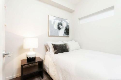 Apartamento The Blue Haven Knox View Kelowna Downtown Condo