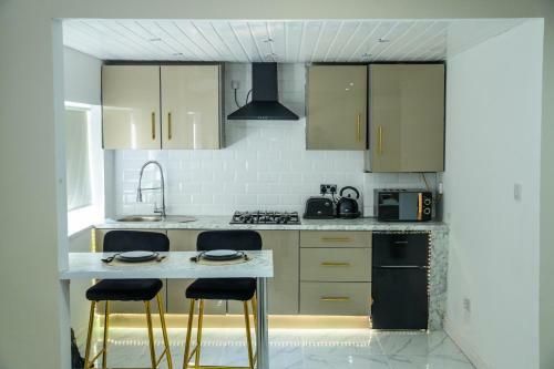 Inviting 1-bed House In Bradford