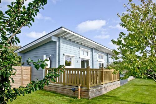 Cutterbrough, Great Field Lodges