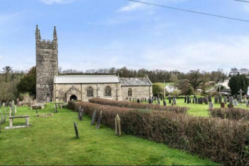 Church Gate Cottage - Bridestowe