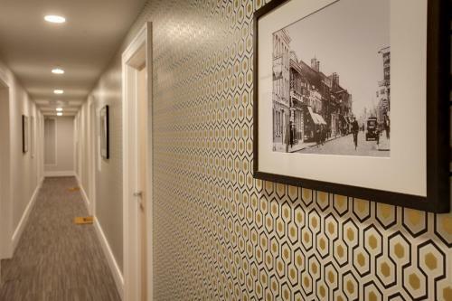 Kings Road Apartments