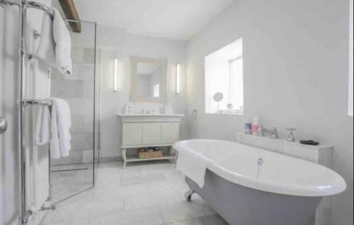 Stunning 1700?s Cottage With Unparalleled Views.