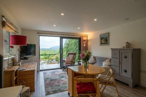 Lyth Valley View At Broom Bank