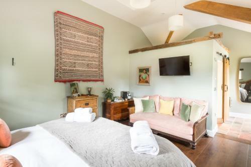 Posada The Brisley Bell