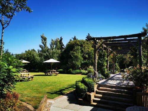 Posada The Brisley Bell