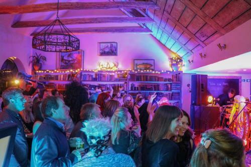 Posada The Brisley Bell