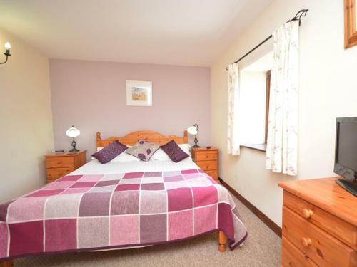 Chaffinch Cottage, Newhouse Barton Cottages