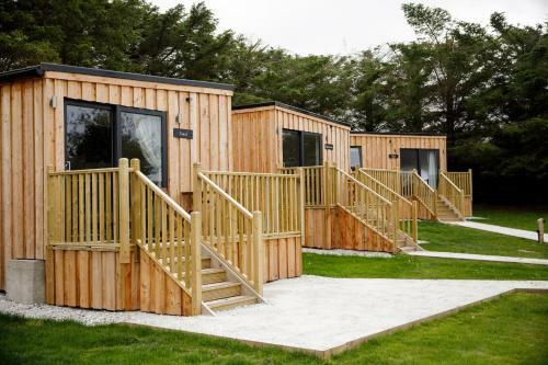 The Cabins - House Of Juniper