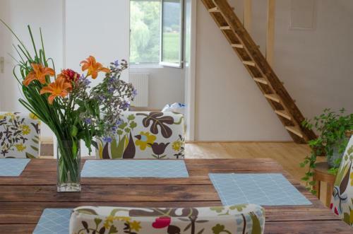 Entire Loft Close To Beautiful Logar Valley