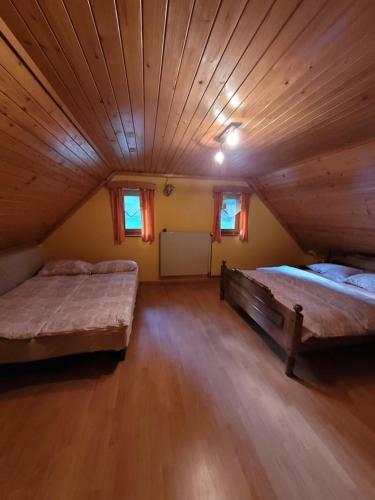 Turisti?na Kmetija Kunstek
