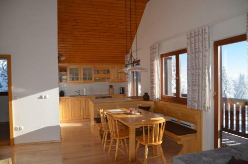 Apartmaji Mara