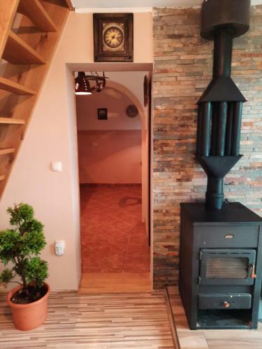 Apartment At Tony