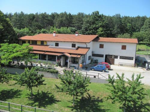 Agroturismo Farm Stay File