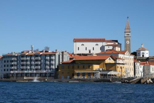 Sal & Mar Apartments