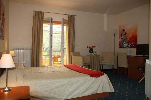 Hotel H�tel Le Rocher