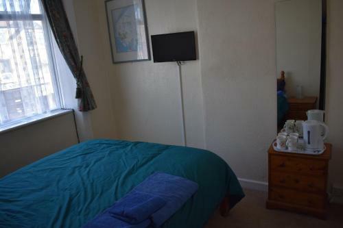Hostal Three Piers Guest House
