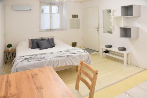 Bernard Coastal Getaway Apartment