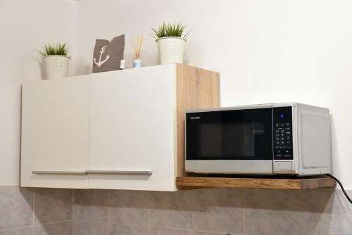 Bernard Coastal Getaway Apartment