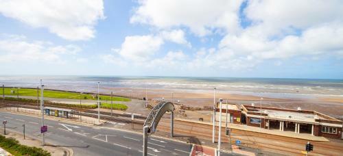 Queens Mansions: Sunset Apartment