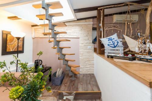 Apartment Pyrrhanum By Locap Group