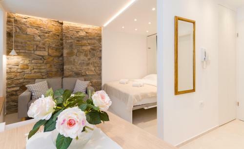 Studio Apartment Tetida By Locap Group