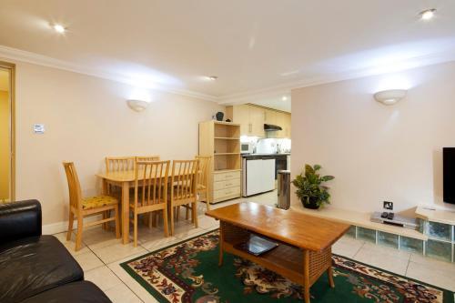 Burbage Holiday Lodge Apartment 1