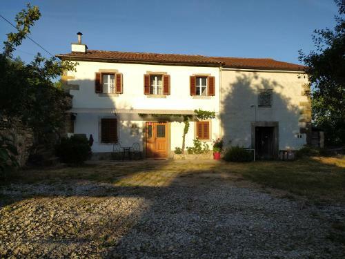 Villa ?eki ?est