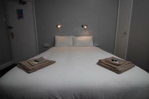 Starlux Hotel
