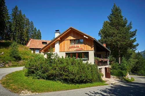 Hostal Guesthouse Planinski Dom Majerhold