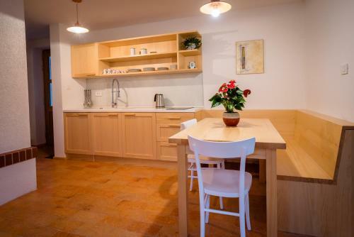 Apartamento House On The Hill (Hi?ka Na Gri?u)
