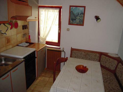 Hostal Apartmaji In Sobe Cuder