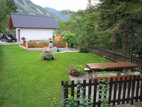 Hostal Apartmaji In Sobe Cuder