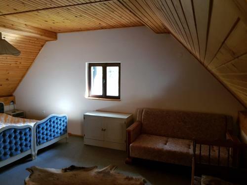 Stress-less House