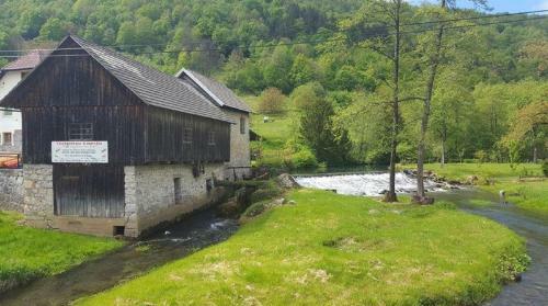 Hostal Tourist Farm Majerle