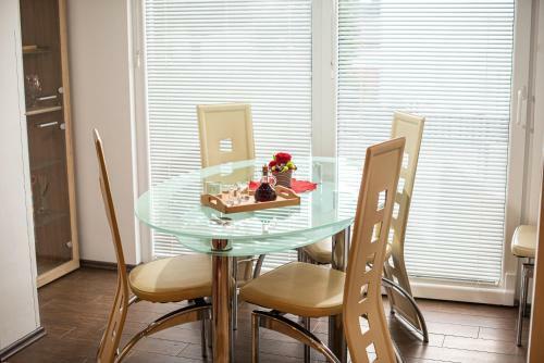 Three Bedroom Apartment With Terrace Ole