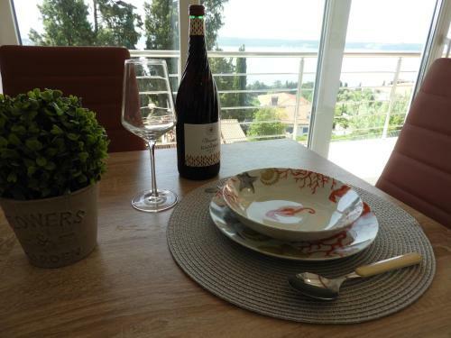 Red Rose Apartment
