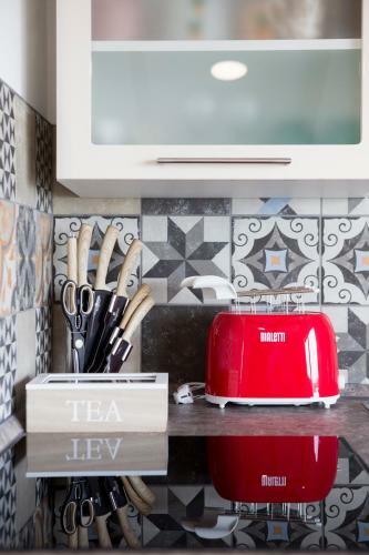Red Rose Apartment