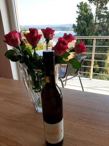 Red Rose Apartment