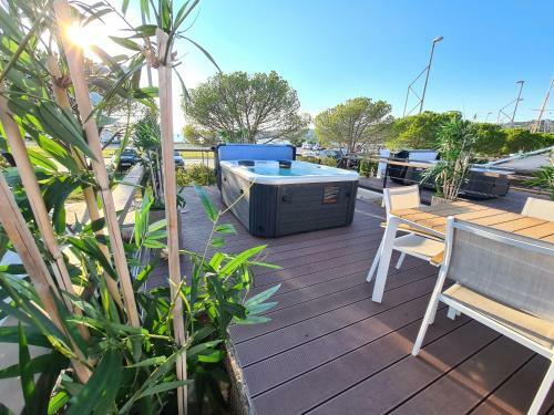 Marina Seahouse Brina
