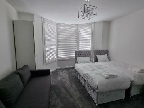 Granada Apartments At Pleasure Beach