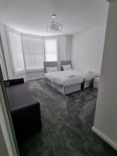 Granada Apartments At Pleasure Beach