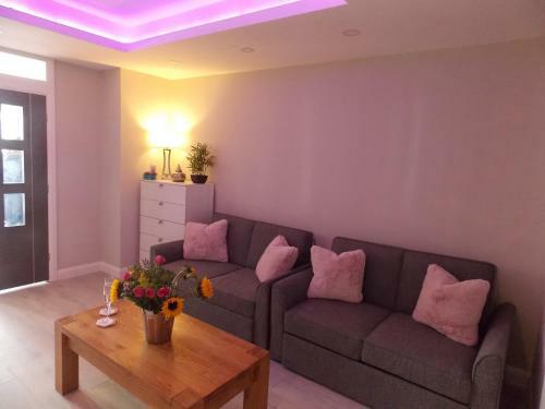 Eden Suite Sasco Apartments